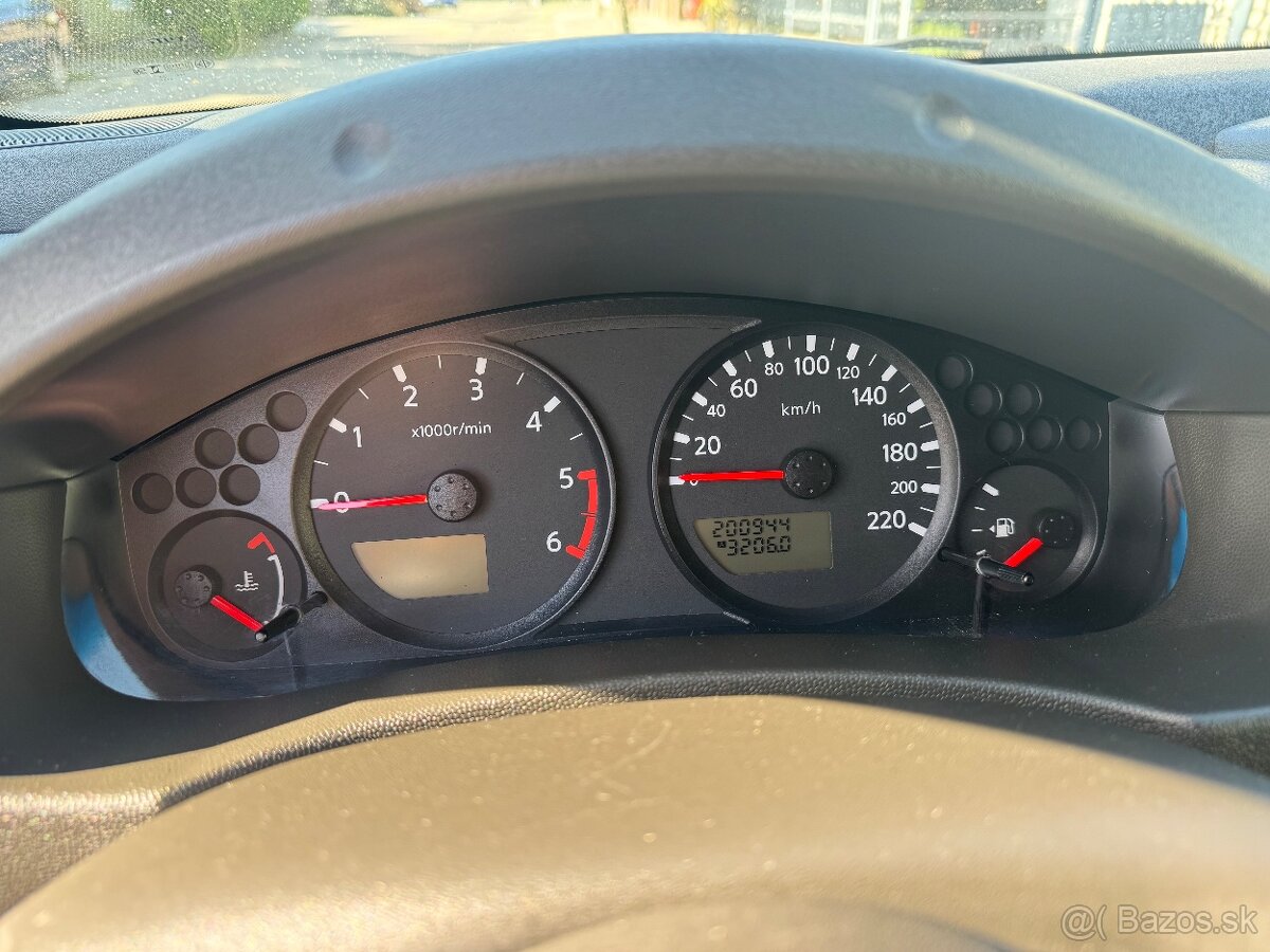 Nissan navara D40 - 13