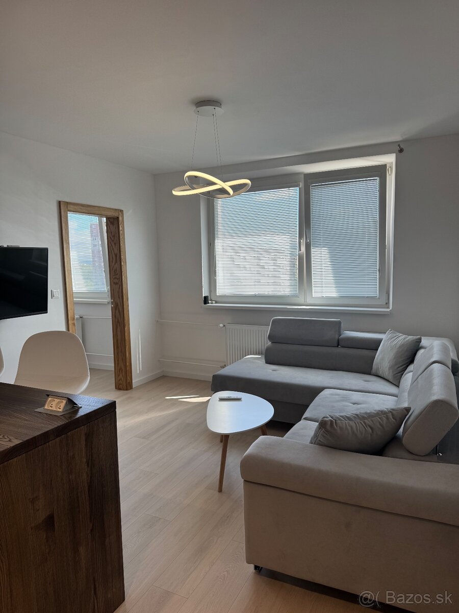 Nadštandardný dvojizbový byt - 13