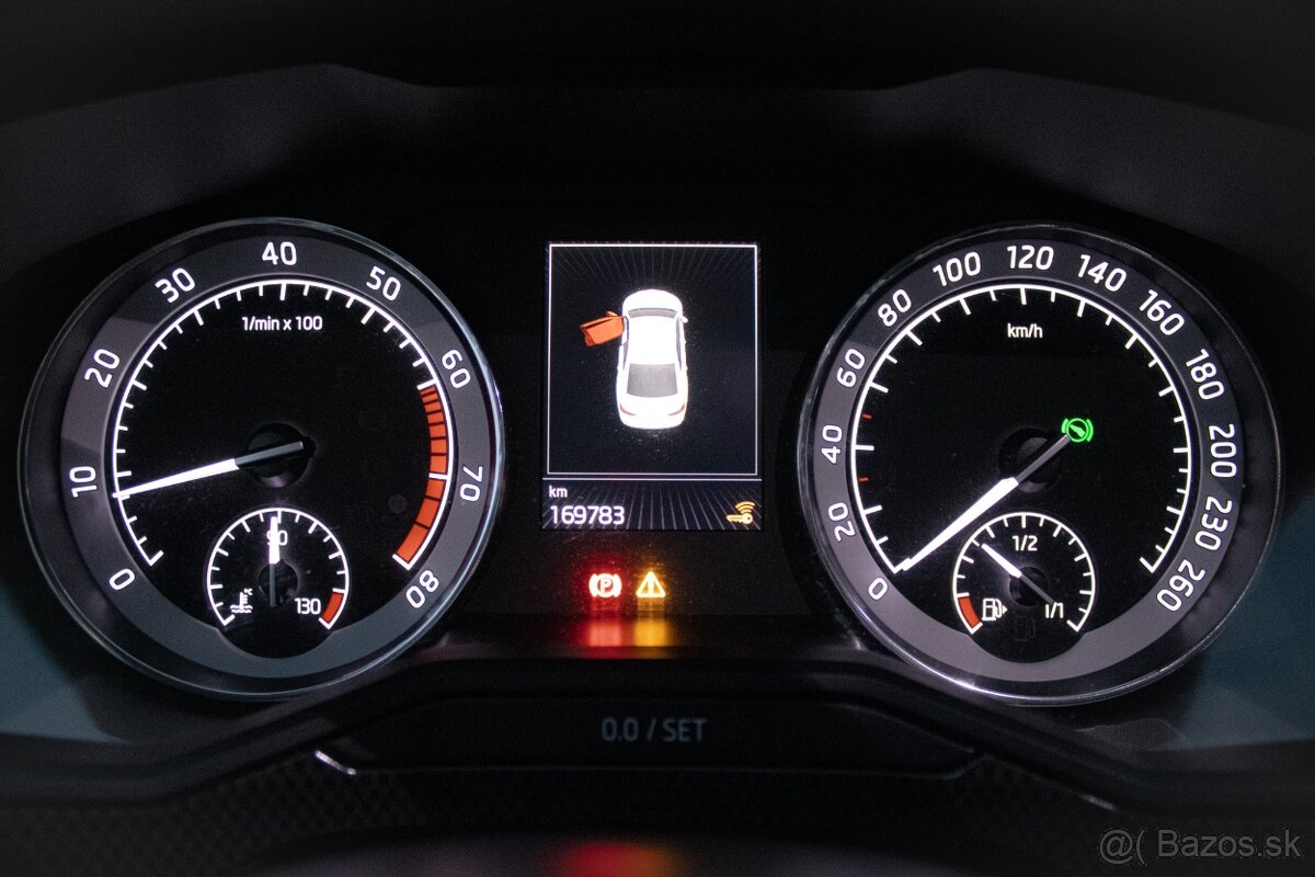 Škoda Superb 2.0 TSI 4x4 Sportline DSG - 13