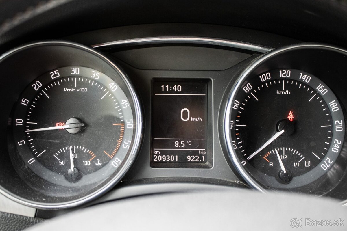 Škoda Superb Combi 2.0 TDI, 125kW (2012) - 13