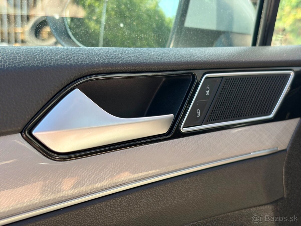 Volkswagen Passat 2023 - 13