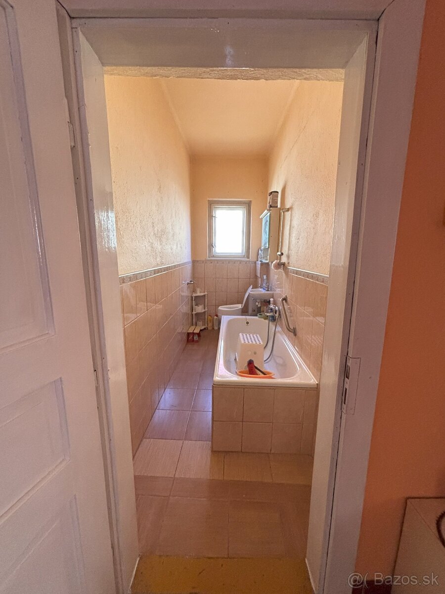 5 izbový Rodinný dom, tichá lokalita JESENSKÉ - 13