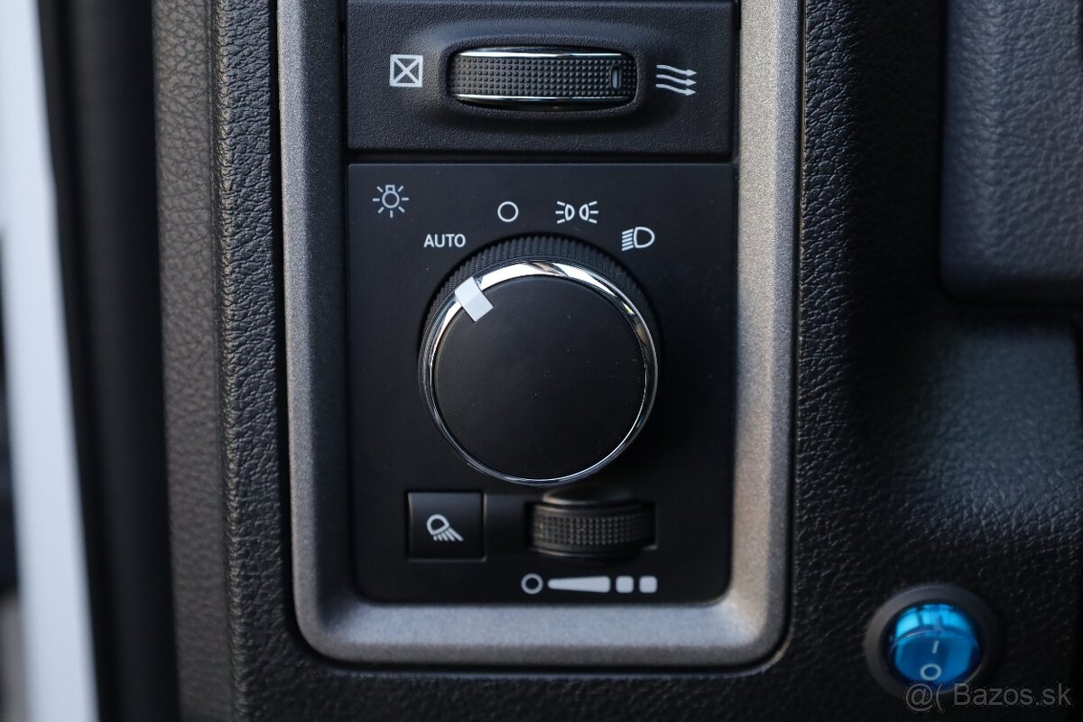 Dodge RAM 1500 4WD Crew Cab 140.5" ST - 13