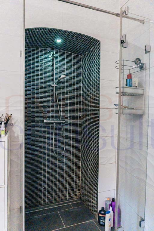 2351 NA PREDAJ LUXUSNÝ TROJIZBOVÝ MEŠTIANSKY BYT V SRDCI KOM - 13