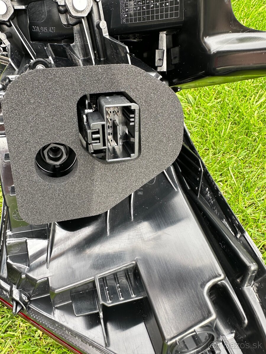 IQ light zadne svetla VW T-ROC original nove - 13