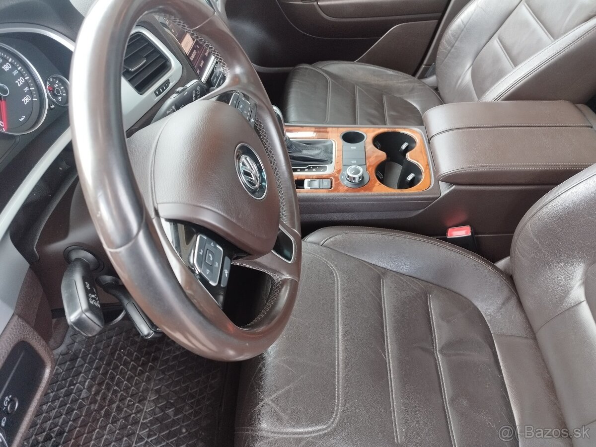 VW Touareg 3.0 tdi - 13