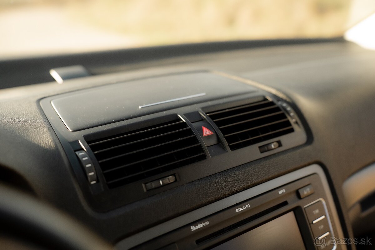 ŠKODA OCTAVIA 2 FACELIFT 1.6 TDI - 13