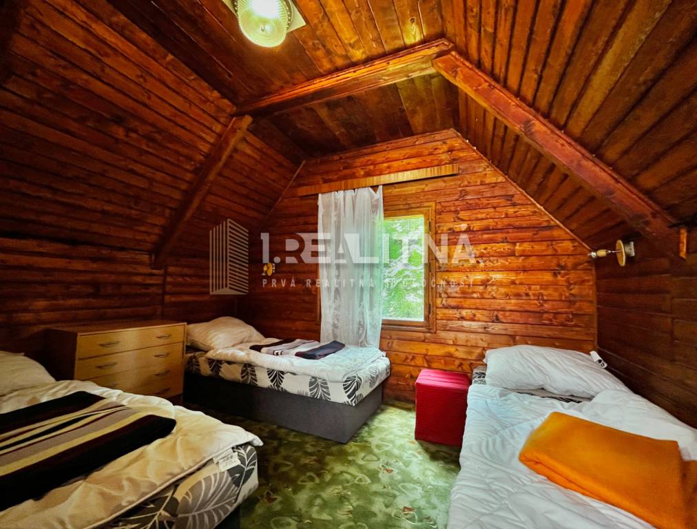 REKREAČNÁ CHATA V LESE NA KOVÁČOVEJ, 339 M2 - 13