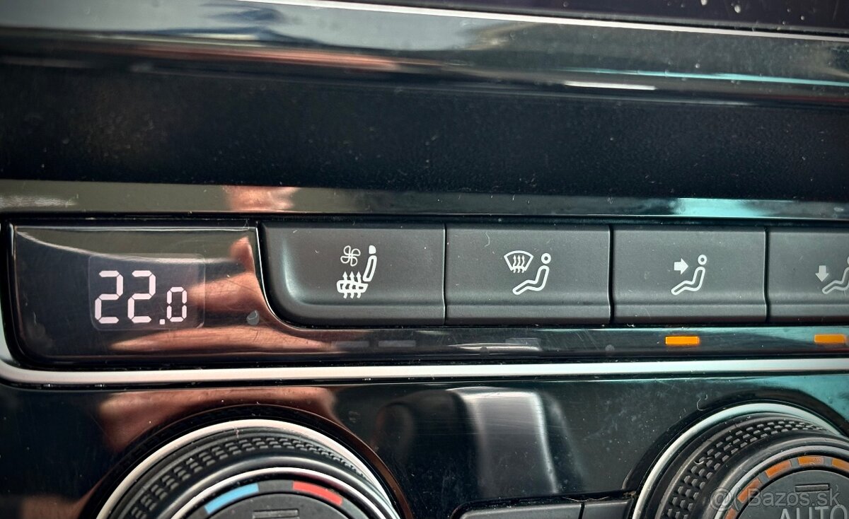 Volkswagen Passat 2.0 TDI - 13