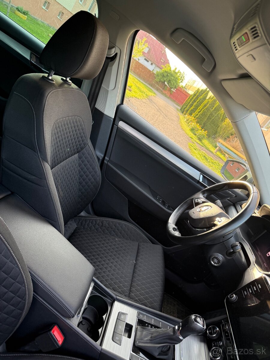 Škoda superb 2021 kombi - 13
