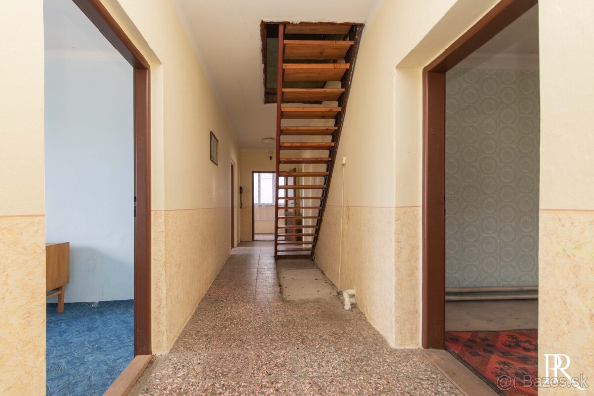 PREDAJ 5 IZBOVÝ RODINNÝ DOM S ROZSIAHLYM POZEMKOM - 13