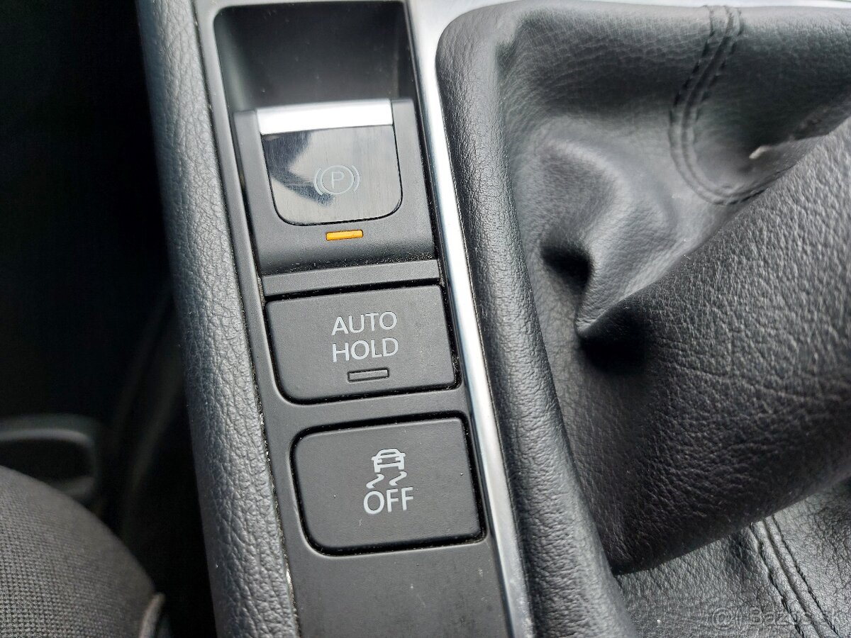 Volkswagen Passat Variant 2.0 TDI BMT Highline 4MOTION - 13