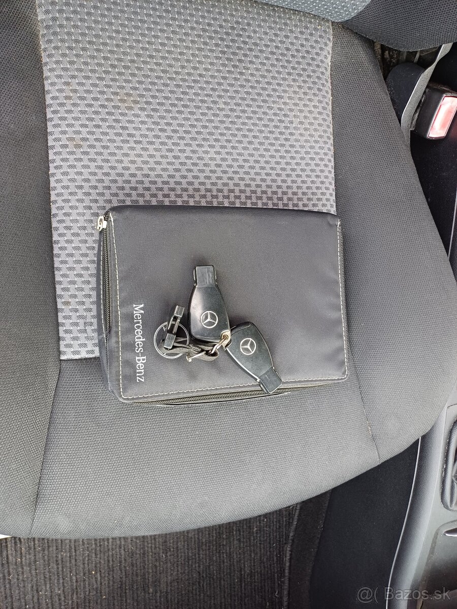 Predám Mercedes-Benz A, 1.4 benzín, 3-dverový,rok výroby 200 - 13