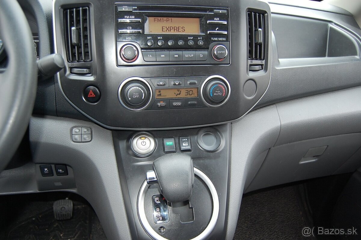Nissan e-NV200 - 13
