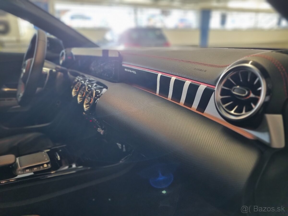 Mercedes CLA Shooting Brake 200d - AMG - 13