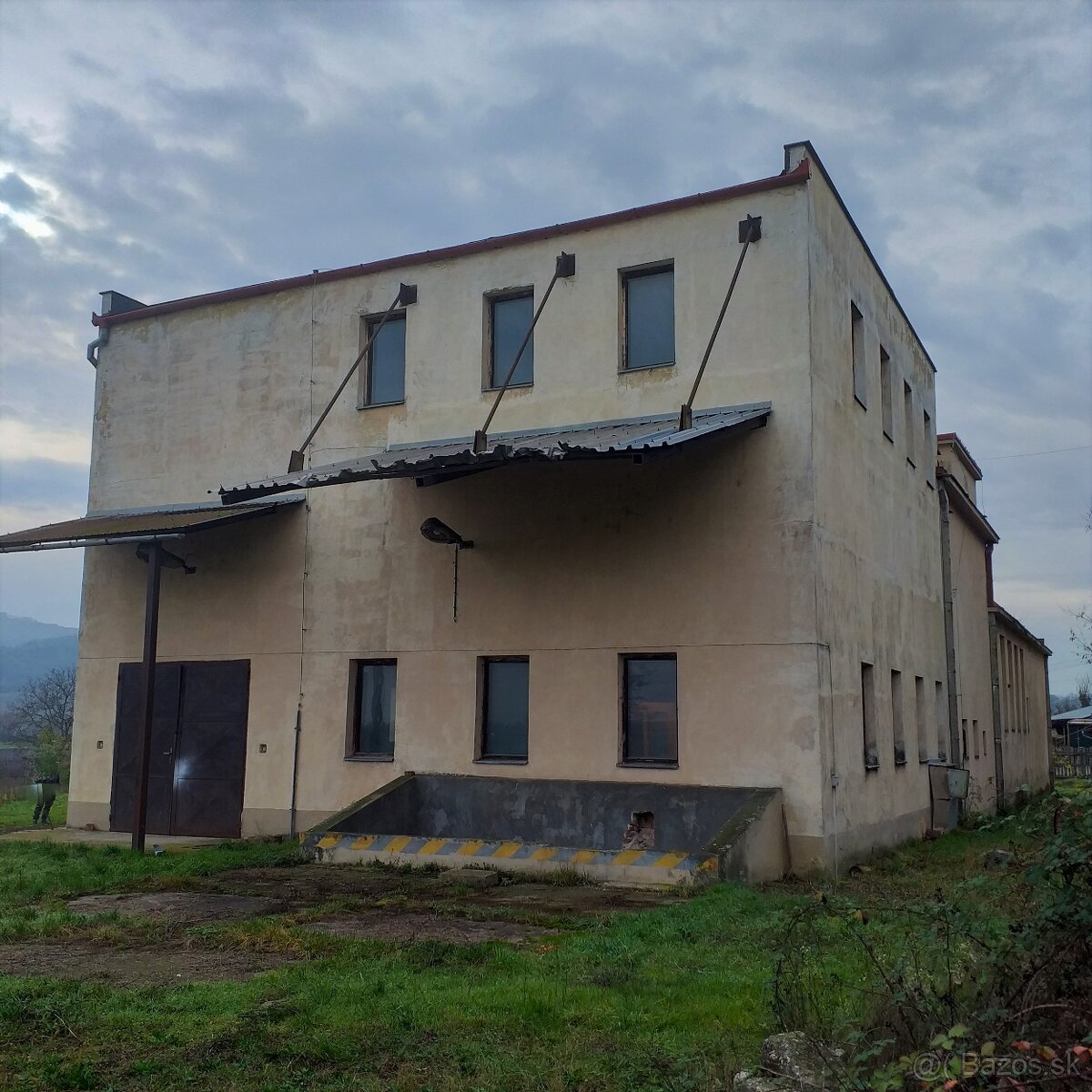 Komerčný, polyfunkčný objekt - železničná stanica, rýchlostn - 13