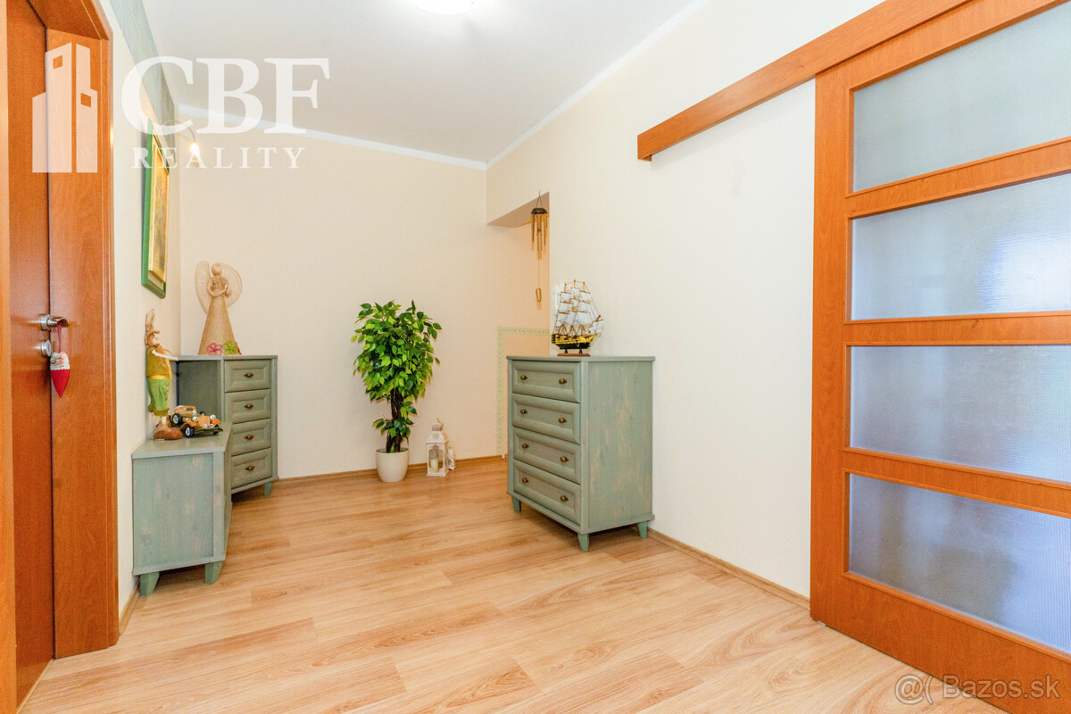Exkluzívny prenájom: veľkometrážny 4-izbový byt v obľúbenej - 13