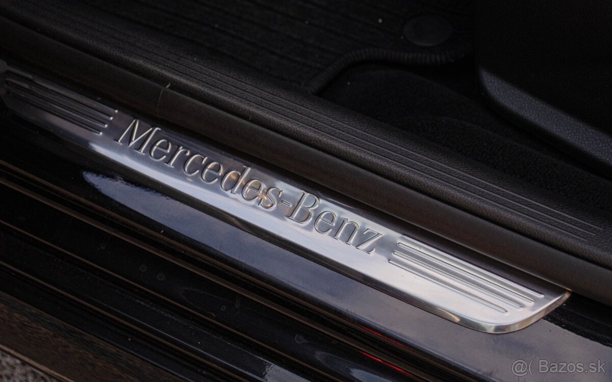 Mercedes Benz E350d 4x4 AMG - 13