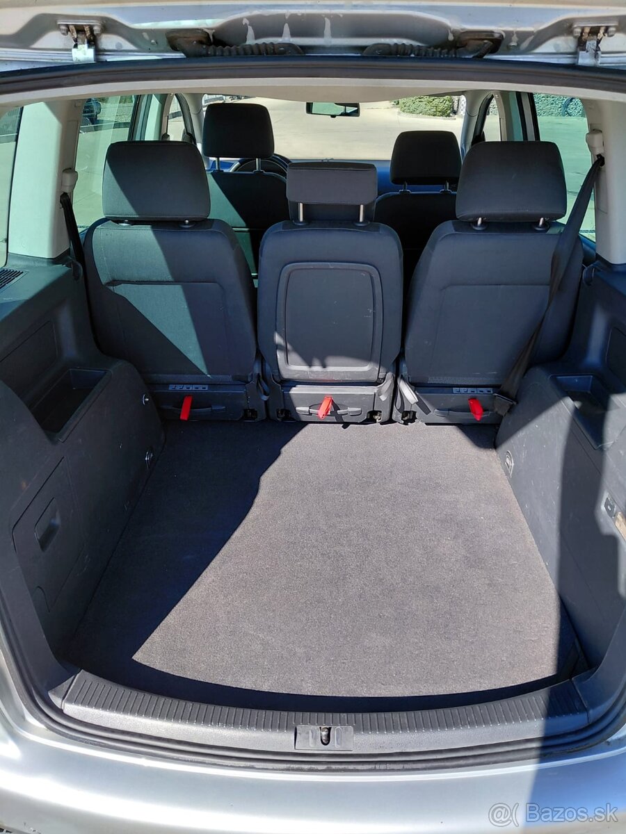 VW Touran 1.9 TDI 77 kW - 13