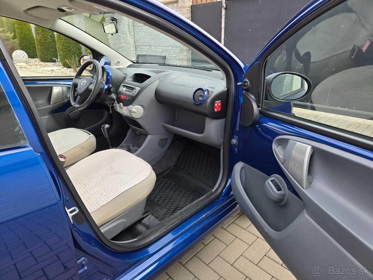 Toyota Aygo 1.0i - 13