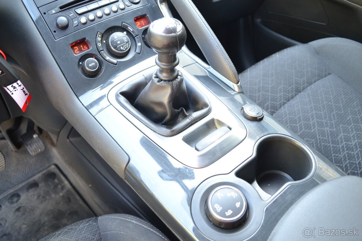 Peugeot 3008 1.6i Vti - 13