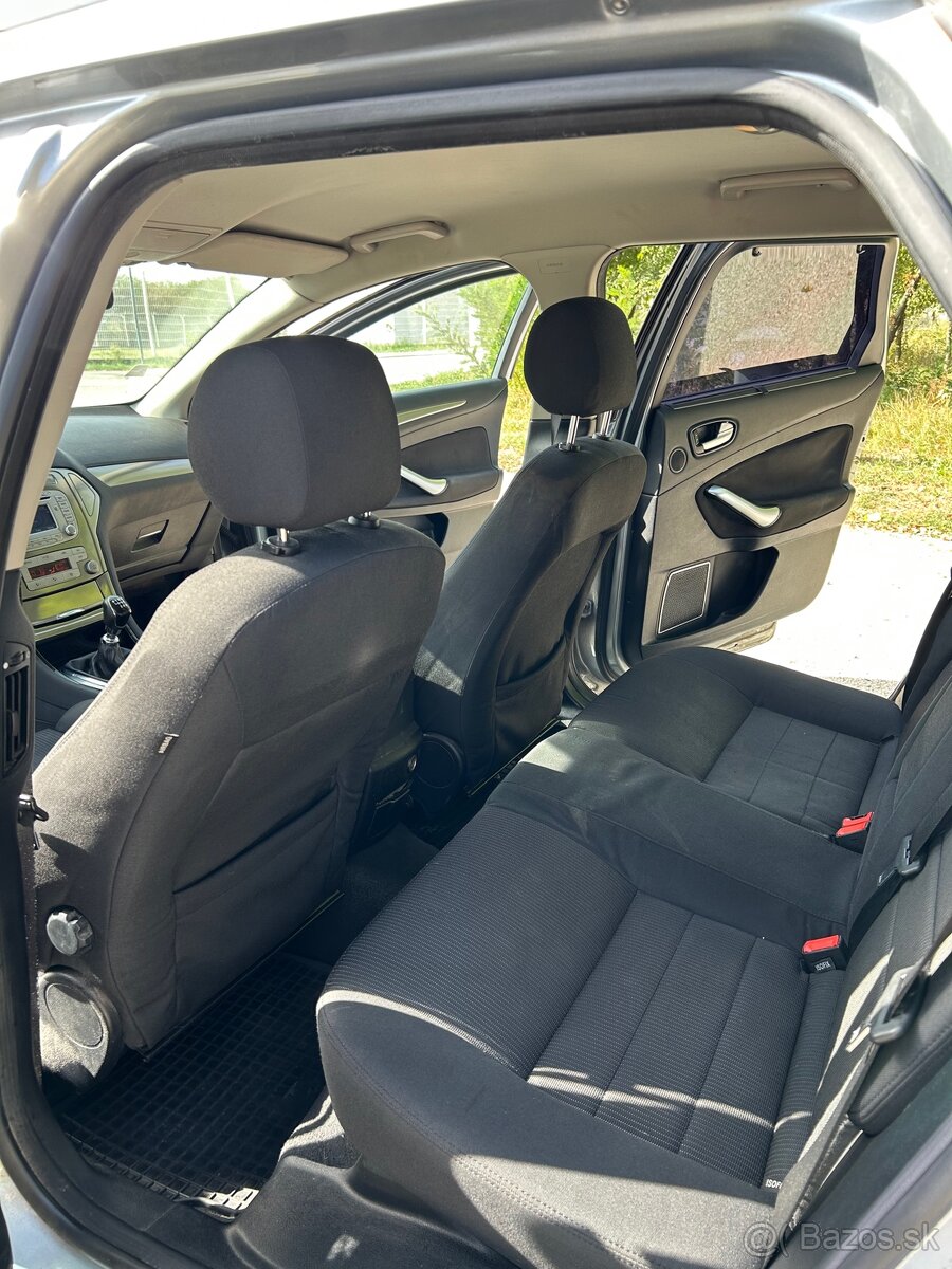 Ford Mondeo MK4 2009 - 13