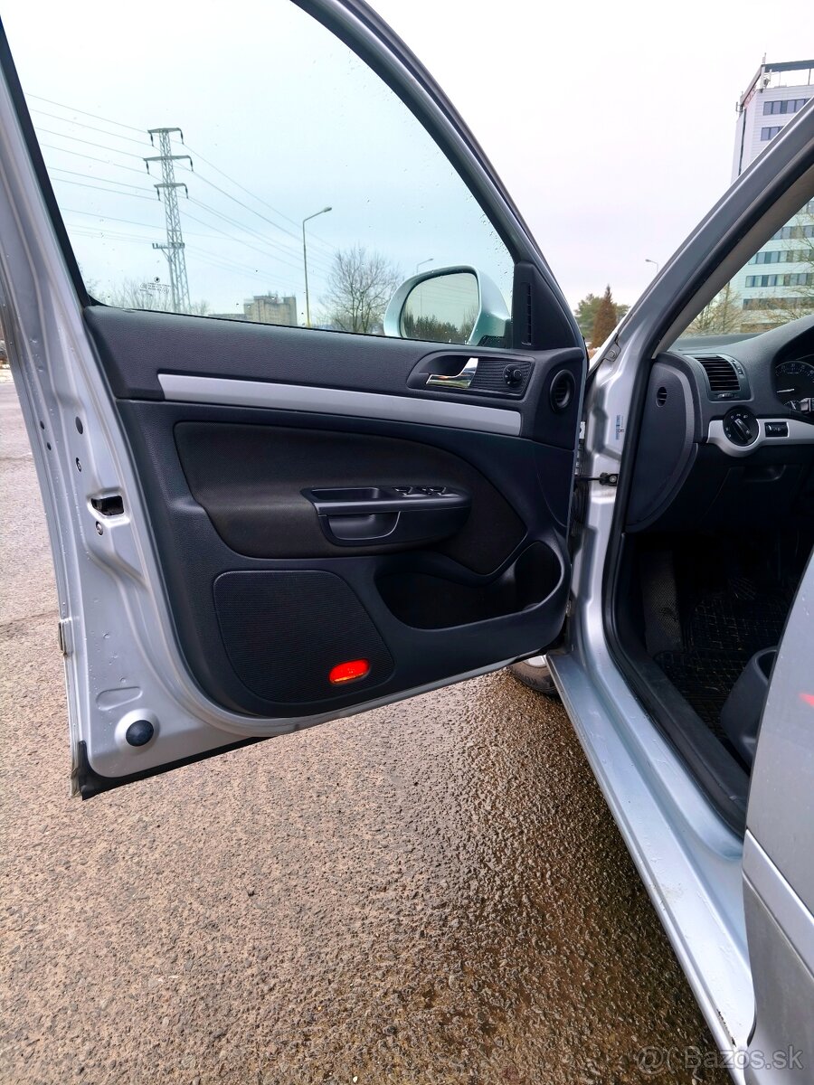 Škoda Octavia combi 2.0TDI - 13