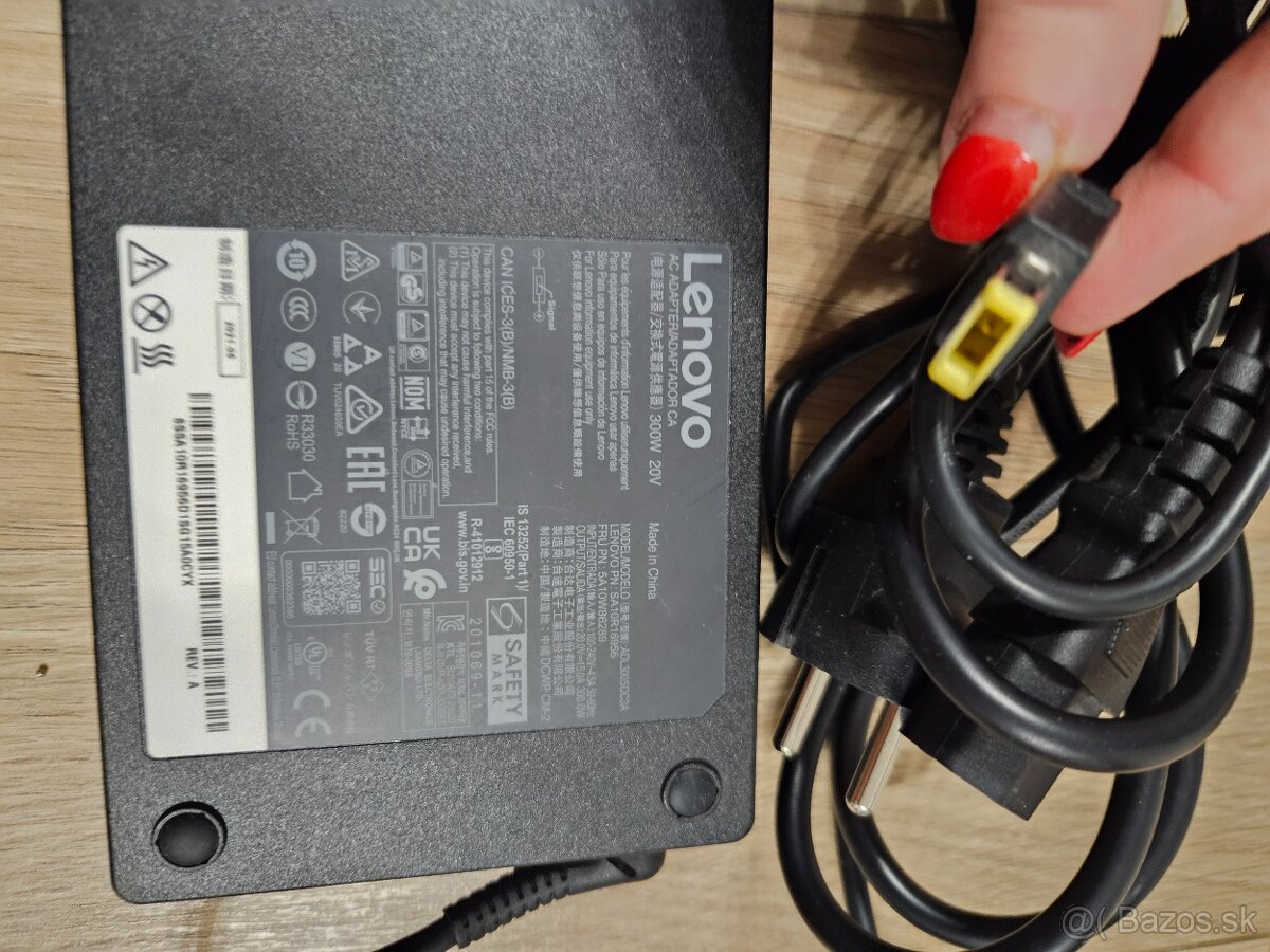 Nabíjačka na notebook - 13