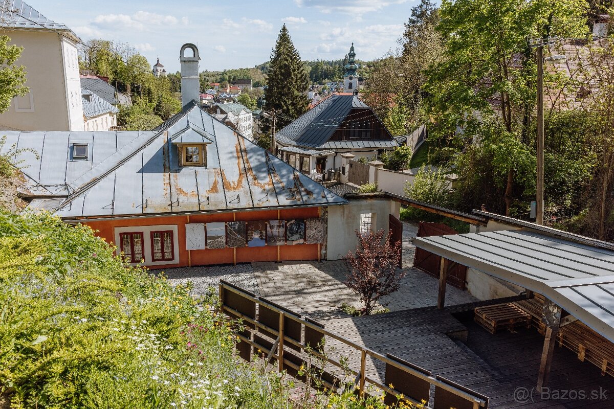 Zrekonštruovaný zariadený dom pri Námestí Svätej Trojice - 13