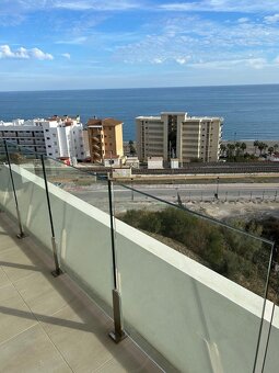 Luxusný apartmán s výhľadom na more v srdci Andalúzie - 13