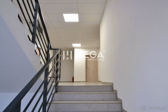 PRENÁJOM komerčného priestoru (26 m2) blízko centra Humenné - 13