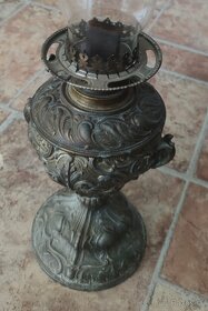 Staré věci - lampa, svícen, sochy, citera, čajová souprava - 13