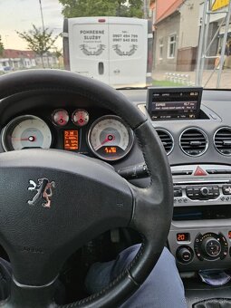 Peugeot 308 SW - 13