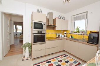 Predaj priestranný 2i byt s 7,15 m2 terasou, pivnica, Rajka - 13
