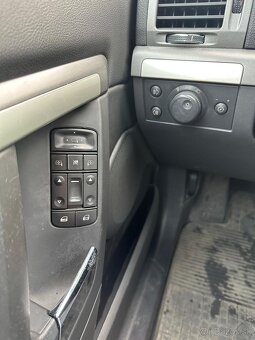 Opel Vectra combi 1,9 cdti - 13