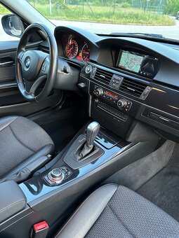 BMW 318d E91 Automat, Xenóny - 13