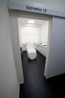 Krásne priestory na podnikanie do prenájmu v centre Rimavske - 13