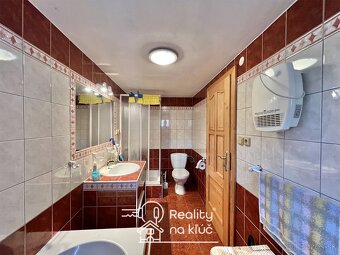 Na predaj krásna zariadená chata s vinohradom - Trávnica - 13