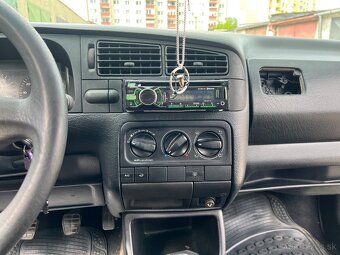 Volkswagen Vento - 13