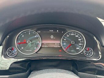 64000km Volkswagen Touareg 3.0 V6 TDI 150kw bez vzduchu - 13