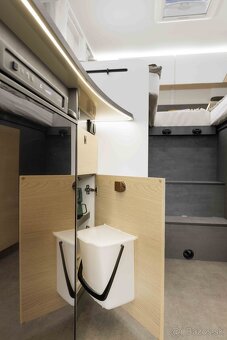 NOVÁ ALKOVNA AHORN CAMP A 690 2026 – RENAULT MASTER - 13