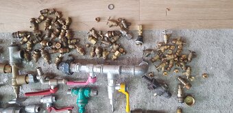 Vodo-inštalatérsky materiál 2 - 13