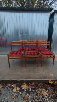 Predám starý stôl 6 x stoličky viď foto cena 100 eur spolu. - 13