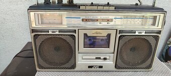 Radiomagnetofon JVC - 13