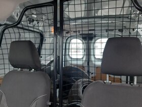 FORD TRANSIT COURIER - 13