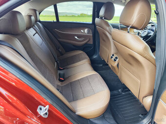 Mercedes-Benz E trieda Sedan 220 d 4MATIC A/T - 13