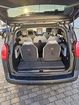 Peugeot 5008 - 13
