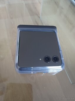 Vymenim krásnu a plne funkčnú Motorolo Razr 40 Ultra 8/266GB - 13