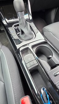 Hyundai I30 Fastback 1.5 Hybrid , automat, 8700km,  6/2025 - 13