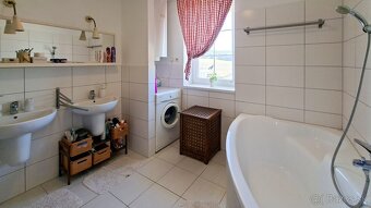 REZERVOVANÝ Rodinný dom vo Vlkovej, pekný výhľad - 13